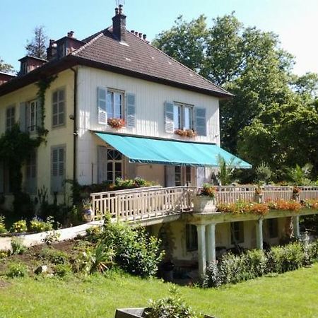 Chambres D'Hotes Le Petit Roche Arc-et-Senans Exterior photo