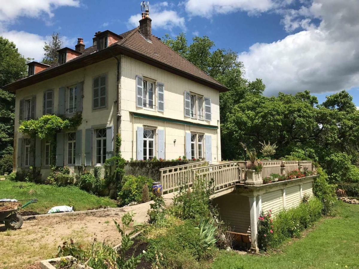 Chambres D'Hotes Le Petit Roche Arc-et-Senans Exterior photo